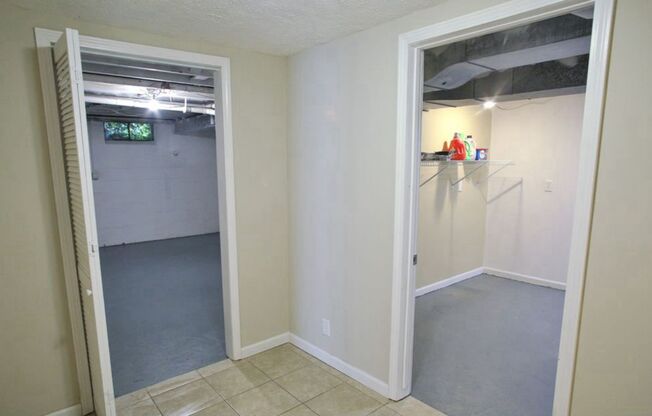 1 bed, 1 bath, $1,000, Unit Basement - Basement