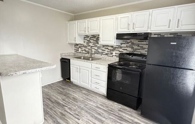 2 beds, 1 bath, 800 sqft, $1,025, Unit 498-B