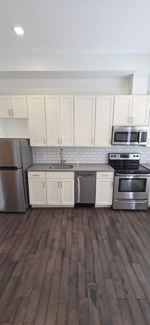 RAZDCPROPERTIES TRUST