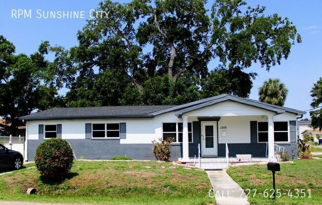 1206 N OREGON AVE