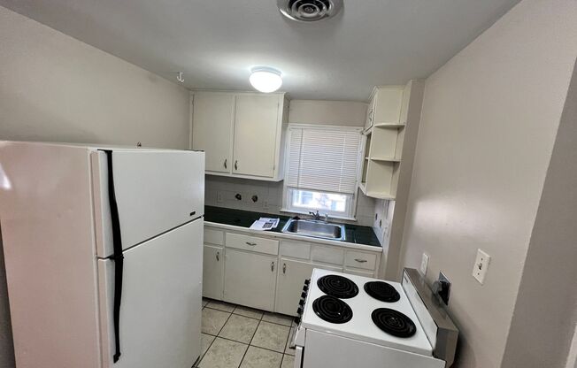 2 beds, 1 bath, $725