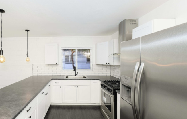 2 beds, 1 bath, 750 sqft, $1,597, Unit 4121-A