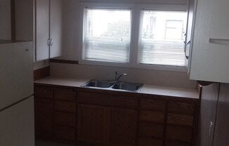 2 beds, 1 bath, $1,165, Unit 1