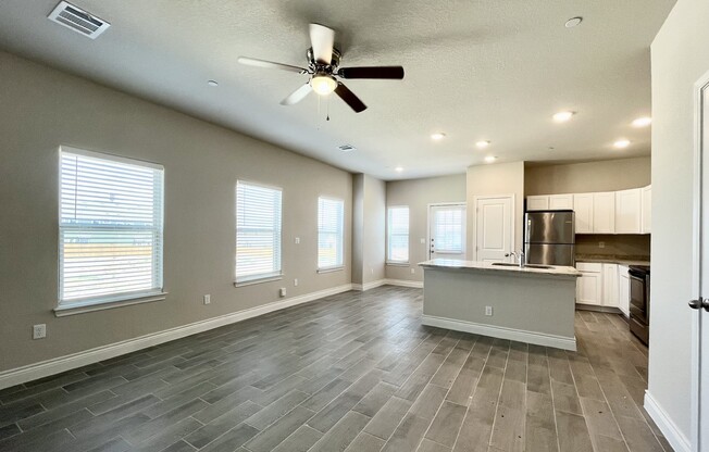 7826 SAVANNAH BRKS