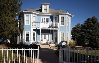 7207 Grandview Ave – Historic Studio & 1-Bed Apartments in Olde Town Arvada
