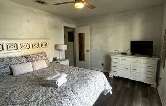 1 bed, 1 bath, $1,400, Unit UNIT J3