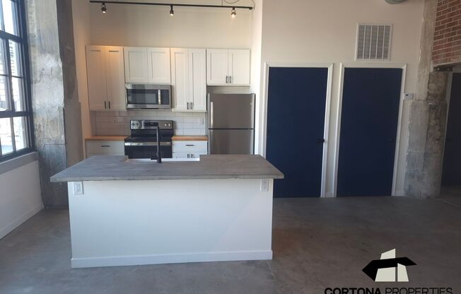 2 beds, 2 baths, 850 sqft, $1,695, Unit Apt. 111