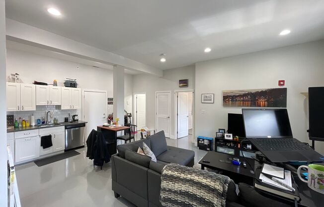 1101 Frankford - Residential