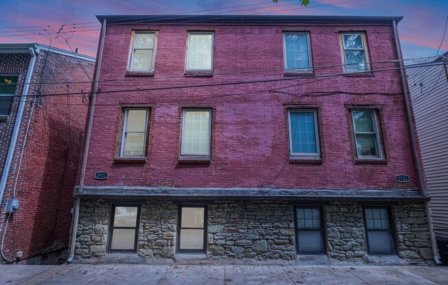 1721-1723 Edwards Way