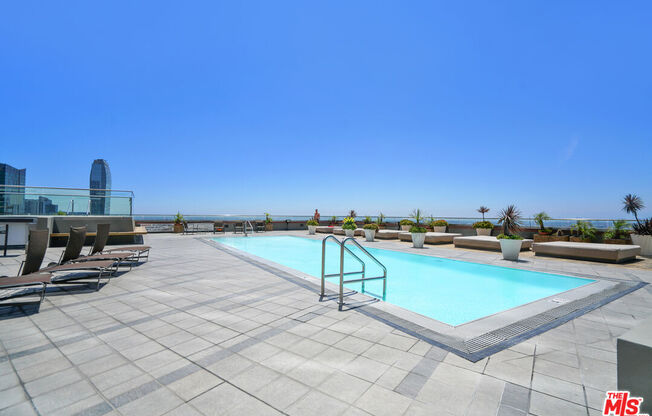 1 bed, 1 bath, 820 sqft, $3,200, Unit 2908