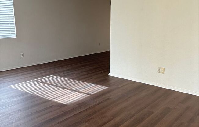 2 beds, 1 bath, $1,250