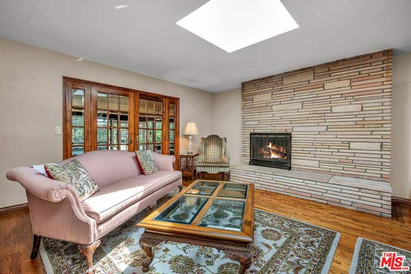 8732 VILLANOVA AVE