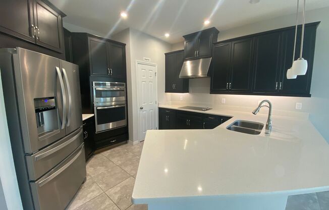 3 Bedroom 3.5 Bath Home in Winter Park for RENT!