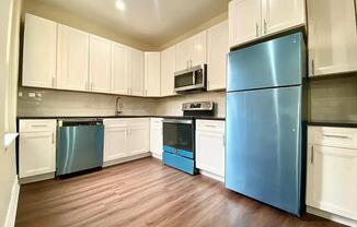 2 beds, 1 bath, $3,400, Unit 5G