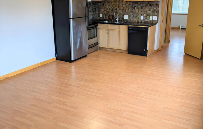 250 W Fuller Ave