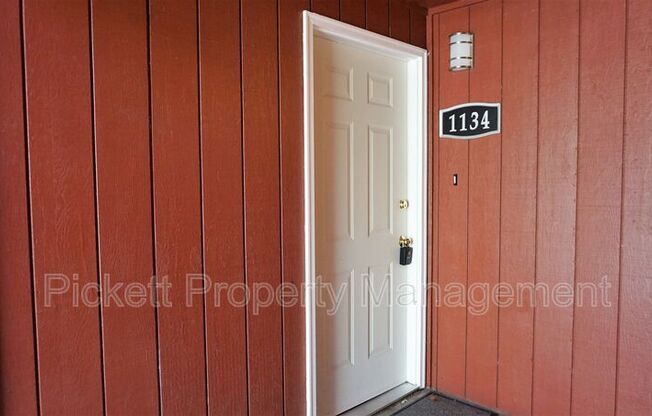 1134 SCOTT AVE