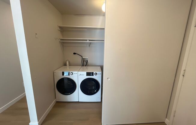 2 beds, 2 baths, 1,060 sqft, $2,695, Unit 3520 - 206