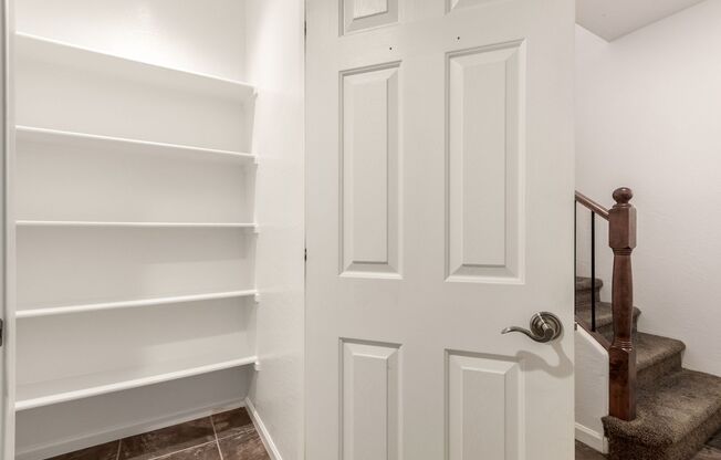 2 beds, 2 baths, $2,900, Unit # 1076