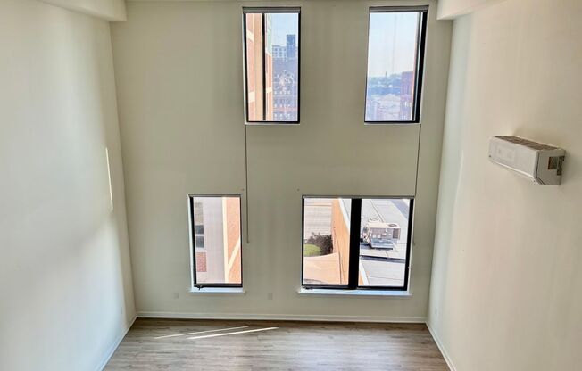 1 bed, 1.5 baths, 861 sqft, $1,850, Unit 505