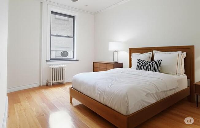 326 E 35th Street