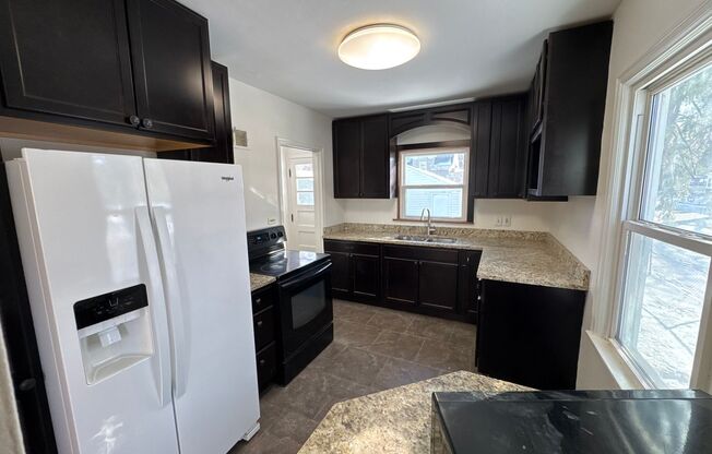 Single Family Home - GREAT Location - High End Finishes