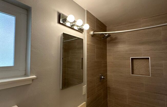 1 bed, 1 bath, 550 sqft, $2,300, Unit 4