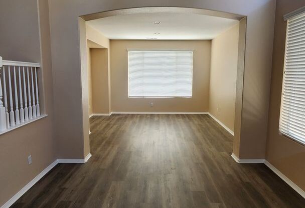 Gorgeous 5 Bedroom w/ Downstairs bedroom! New Paint. New Appliances.