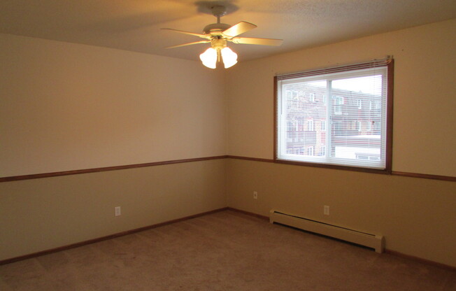 2 beds, 1 bath, 875 sqft, $1,310, Unit 249-208