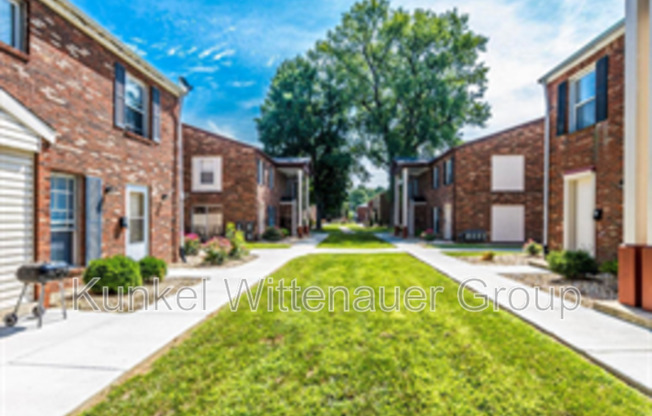 1813 3 JAMESTOWN RD