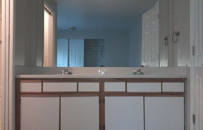 3 beds, 2 baths, 1,153 sqft, $1,975, Unit 314