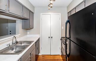 1 bed, 1 bath, 562 sqft, $1,229