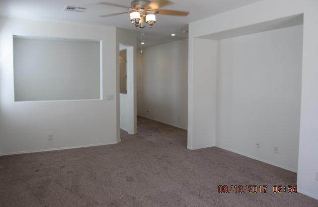 2 beds, 2 baths, $1,900