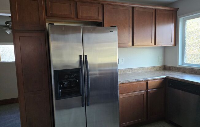 3 BED 1.5 BATH HOME IN PARK CITY