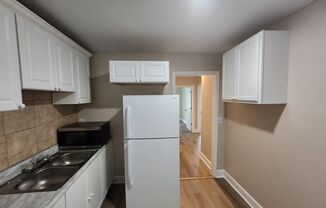 3 beds, 1 bath, $1,120