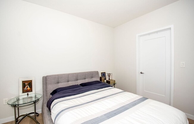 3 beds, 2 baths, 1,339 sqft, $6,250, Unit 323