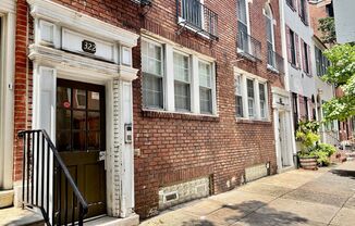 322 S 12th St