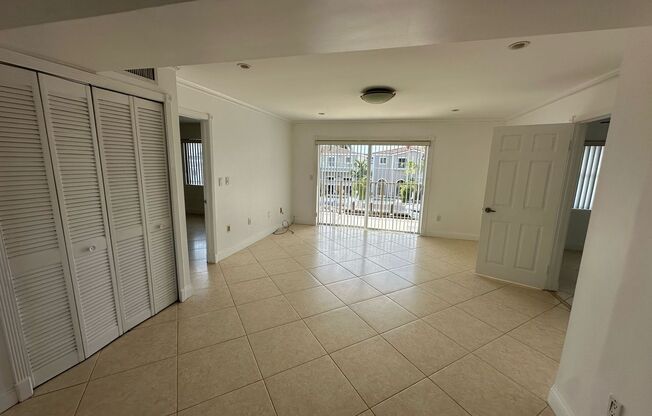 Waterfront Living with Unbeatable Access!