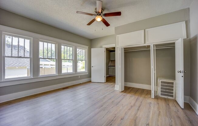 Freshly Updated 2 Bedroom House