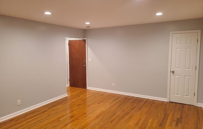 2 beds, 1 bath, 825 sqft, $2,500, Unit F221A