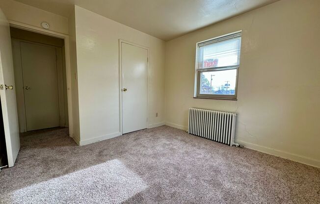 1 bed, 1 bath, $875, Unit 13