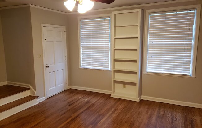 2 beds, 1 bath, 900 sqft, $1,175, Unit 2A