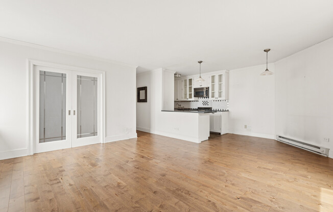 1 bed, 1 bath, 800 sqft, $4,900, Unit 28D