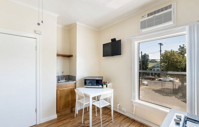 Studio, 1 bath, 156 sqft, $1,145.83, Unit 304
