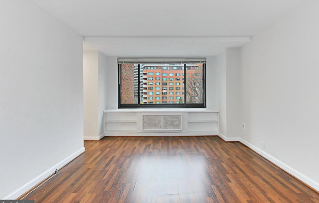 Charming & Spacious One Bedroom at River Place South