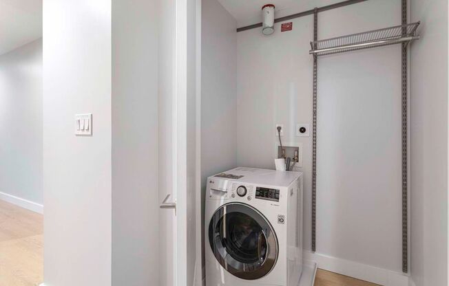 1 bed, 1 bath, 636 sqft, $2,425, Unit T-03