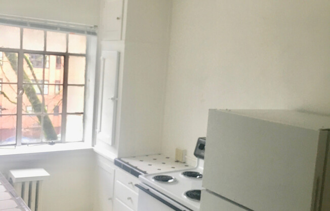 1 bed, 1 bath, 670 sqft, $1,549, Unit 303