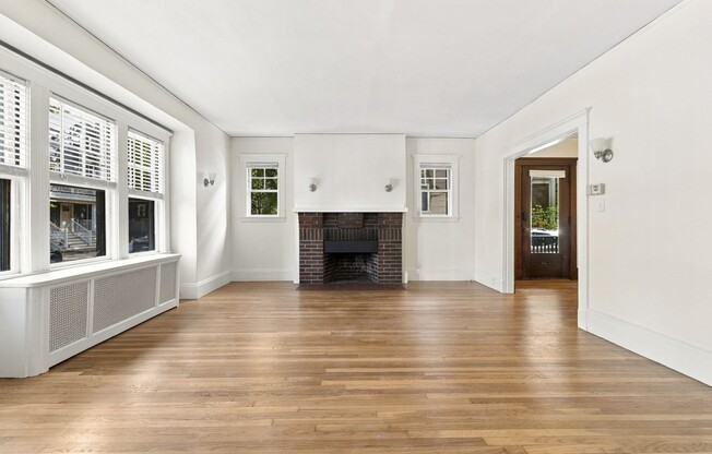 32 GOODRICH RD