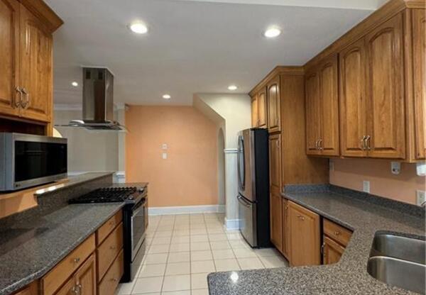 127 W BELVEDERE RD