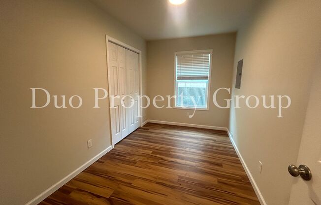 2 beds, 1 bath, $1,450, Unit 4