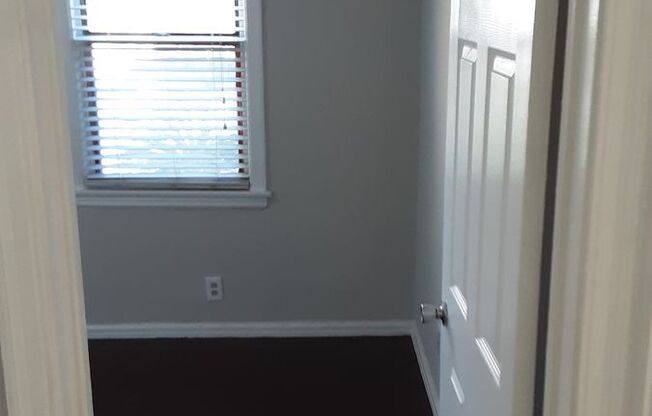 2 beds, 1 bath, $1,175